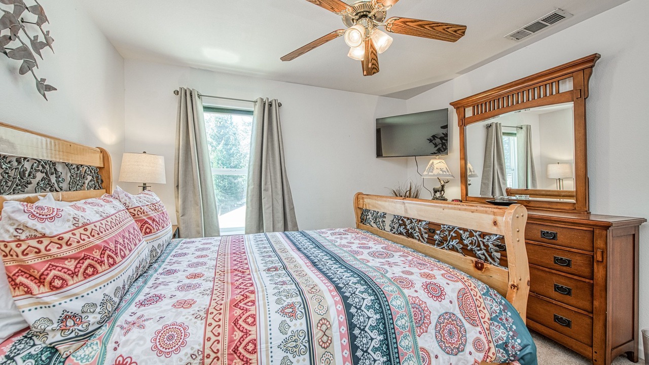Photo of Bedroom in Bass Lake