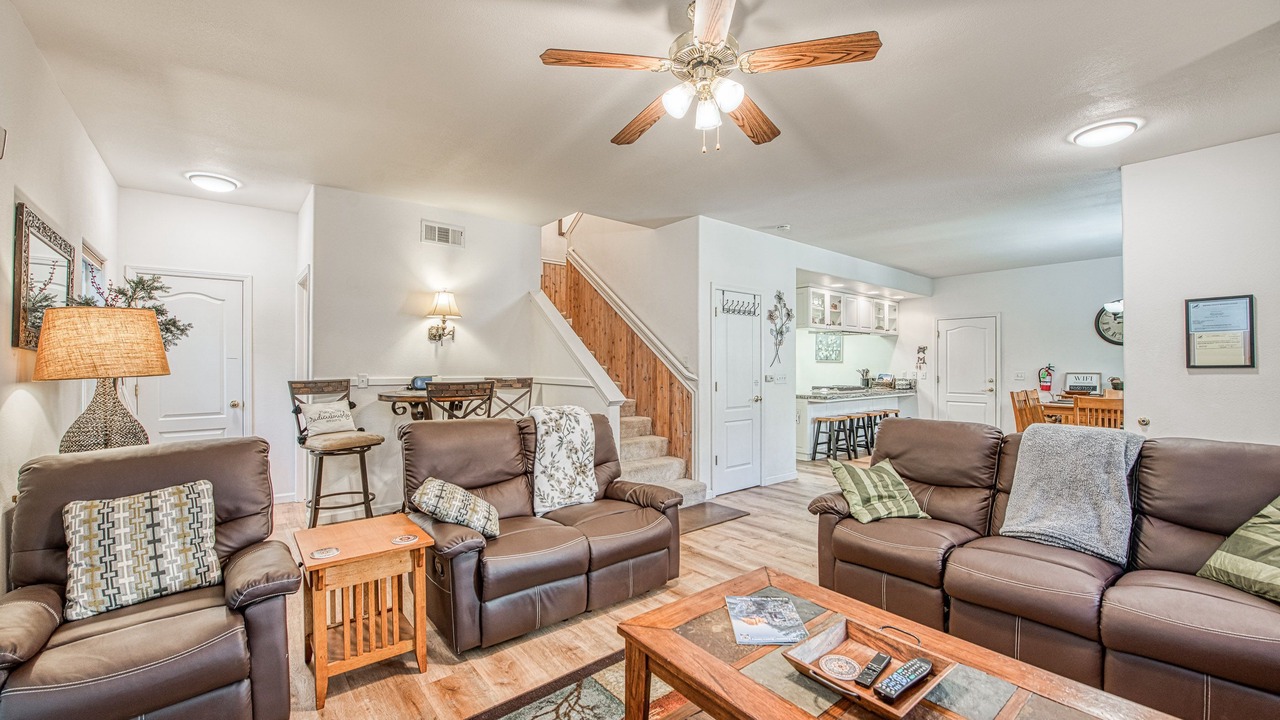 Photo of Livingroom in Bass Lake