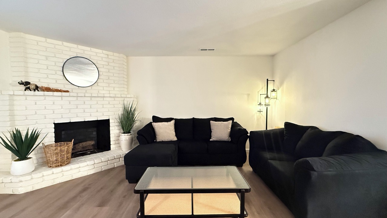 Photo of Livingroom in Salinas