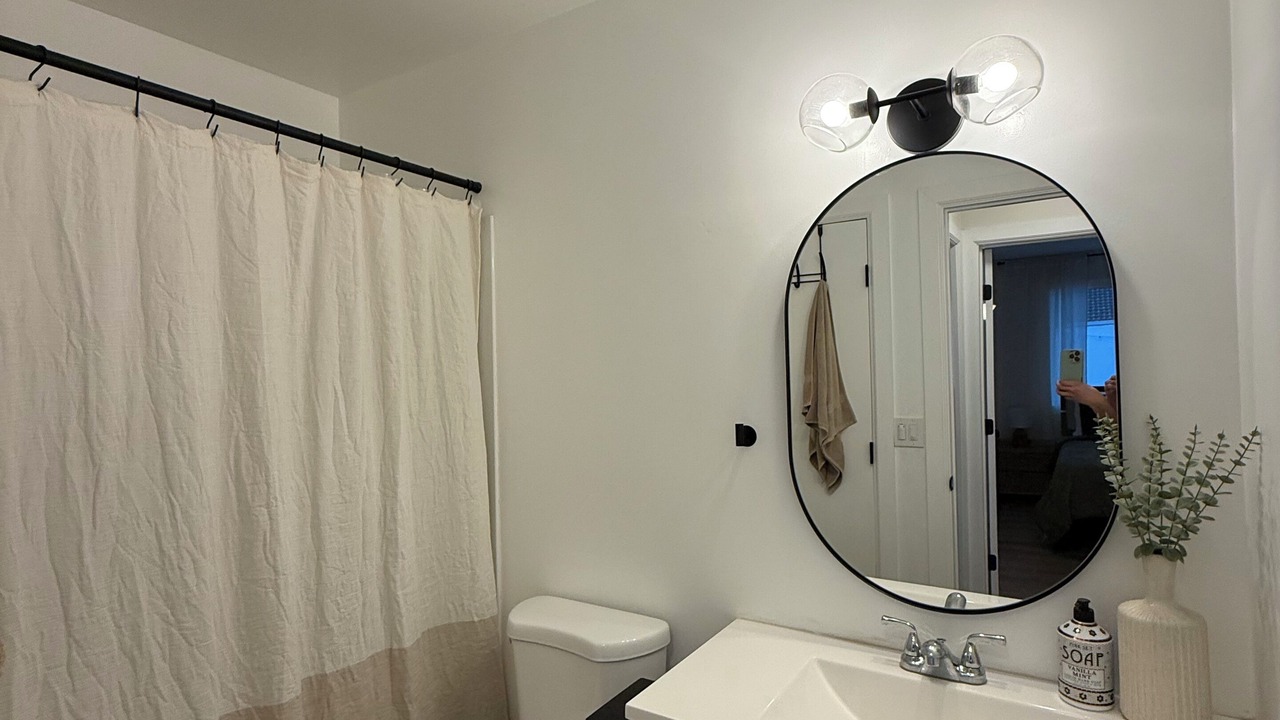 Photo of Bathroom in Salinas