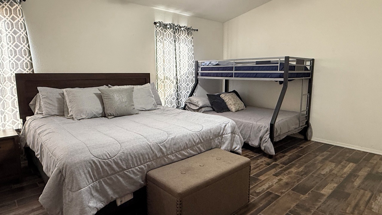 Photo of Bedroom in Sunridge Estates