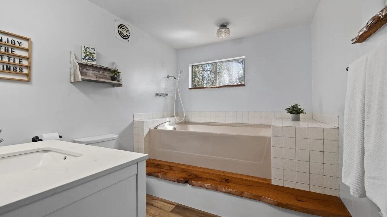 Photo of Bathroom in Twain Harte
