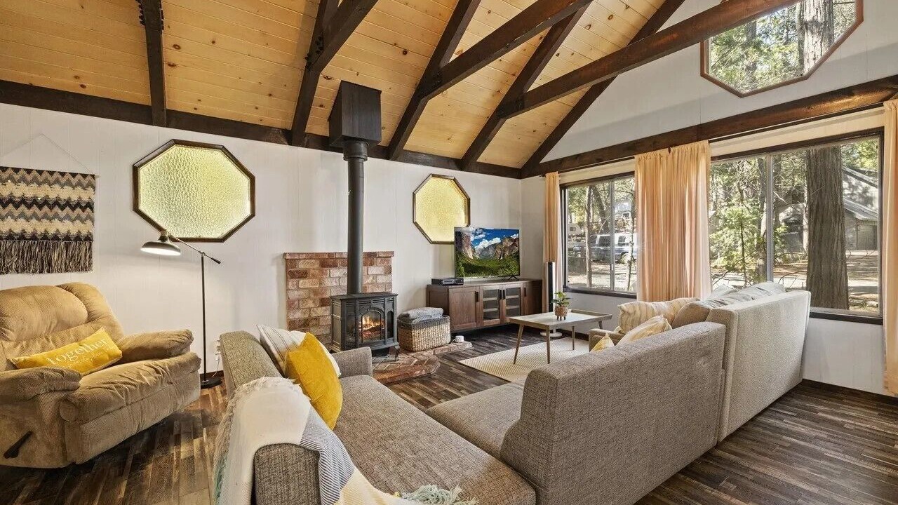 Photo of Livingroom in Twain Harte