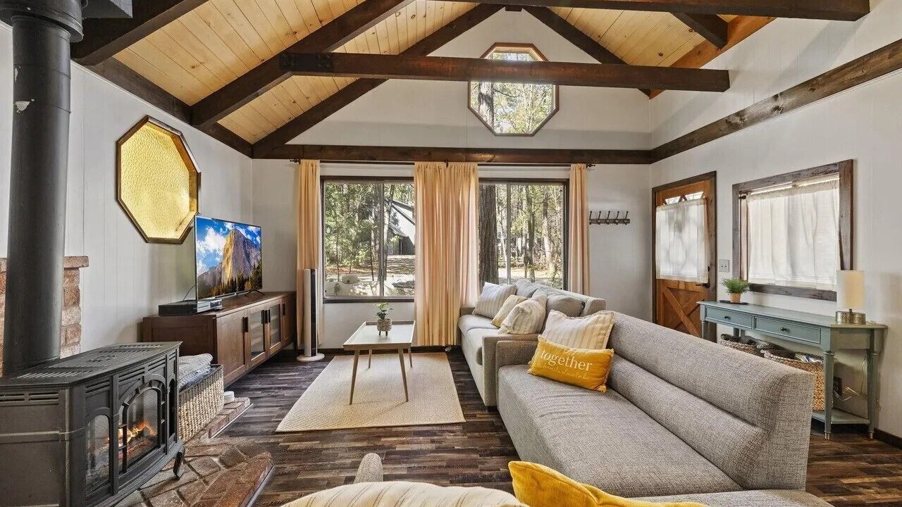 Photo of Livingroom in Twain Harte