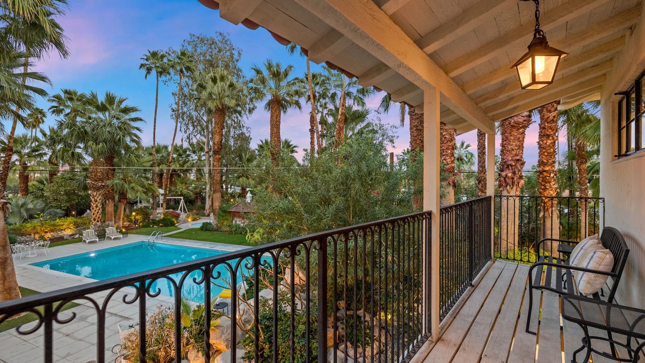 Photo of Outdoor in Warm Sands