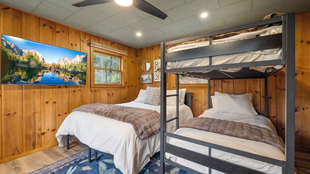 Photo of Bedroom in Twain Harte