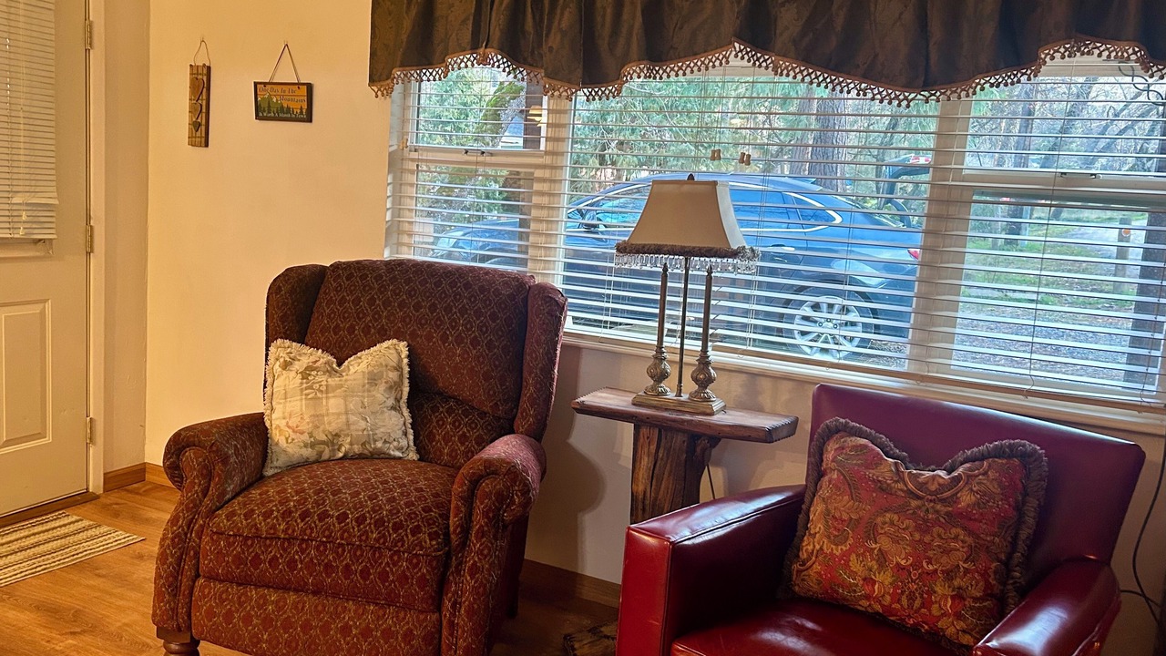 Photo of Livingroom in California Hot Springs