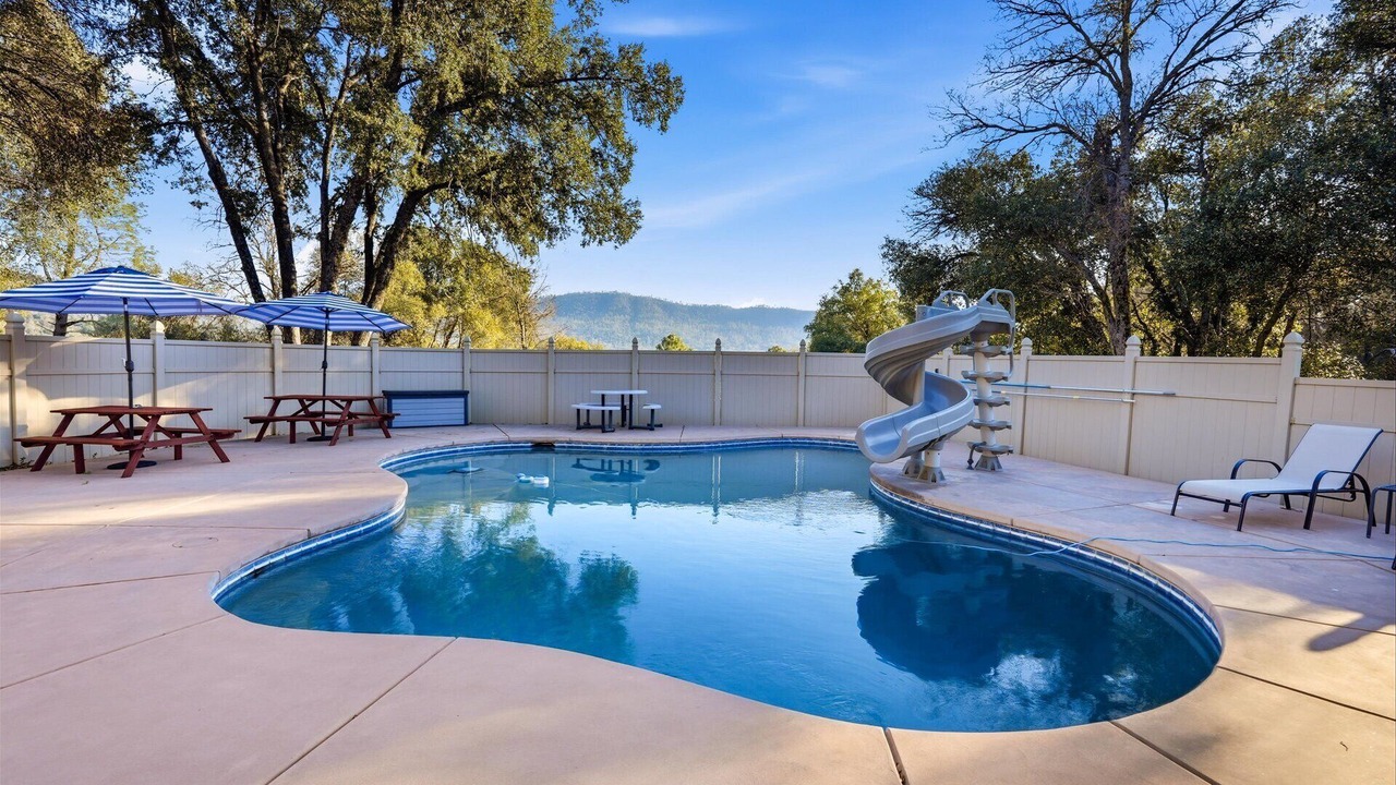 Photo of Outdoor in Oakhurst