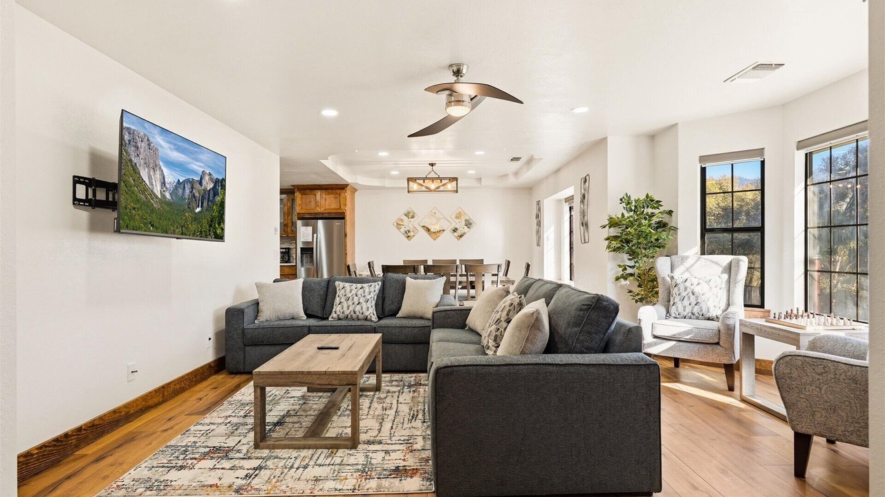 Photo of Livingroom in Oakhurst