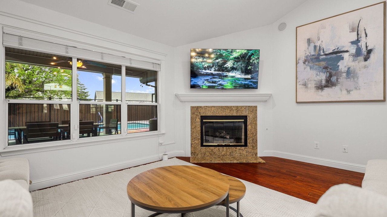 Photo of Livingroom in Redding
