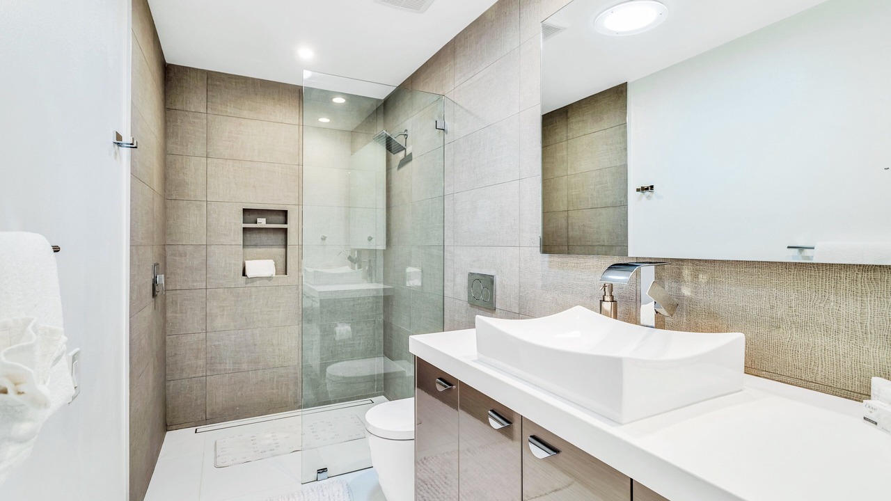 Photo of Bathroom in Historic Tennis Club