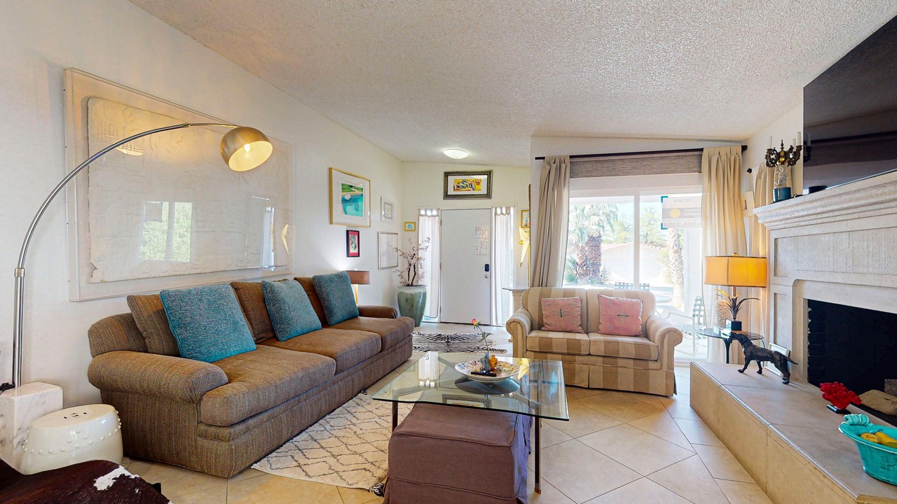 Photo of Livingroom in Desert Hot Springs