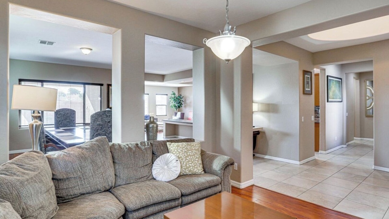 Photo of Livingroom in Sunrise Manor