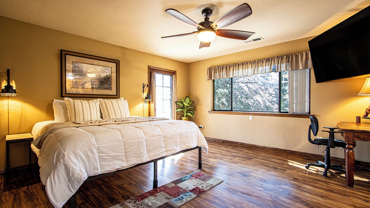 Photo of Bedroom in Kernville