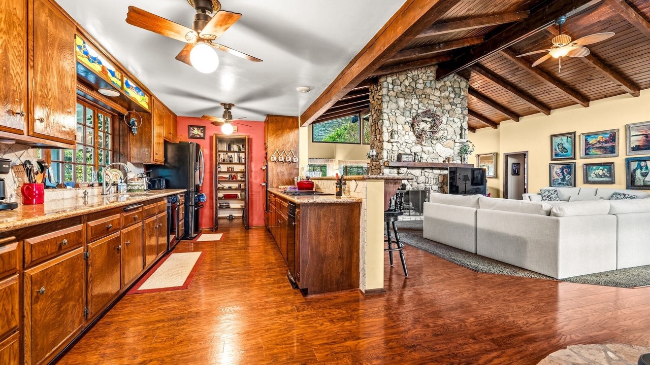Photo of Livingroom in Fillmore