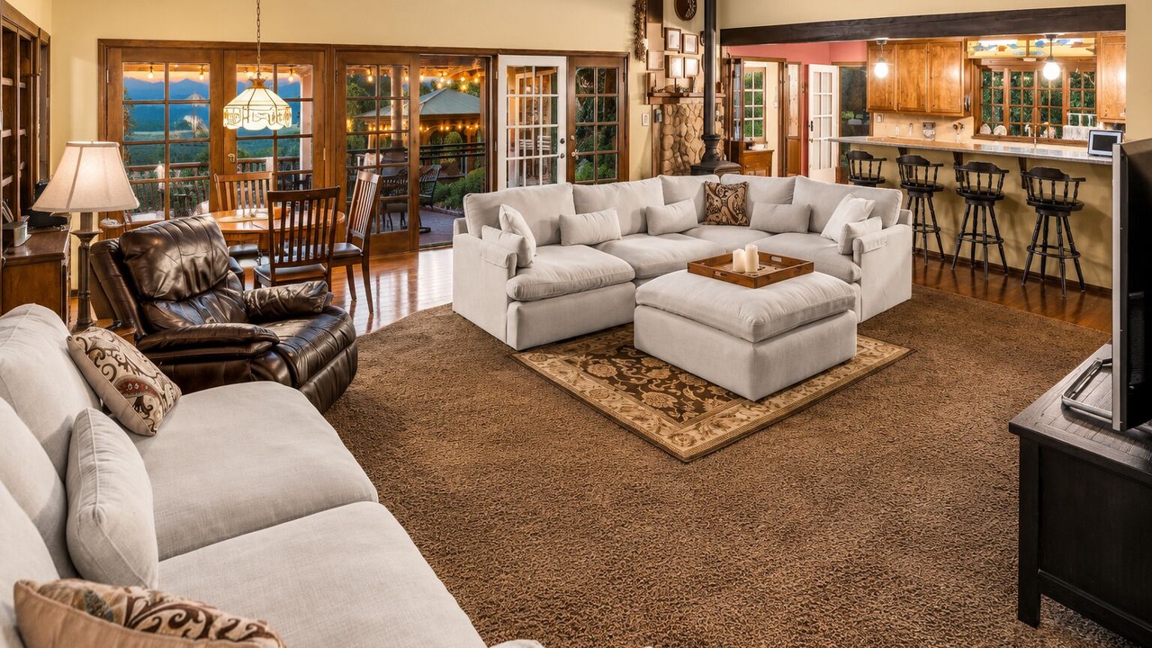 Photo of Livingroom in Fillmore
