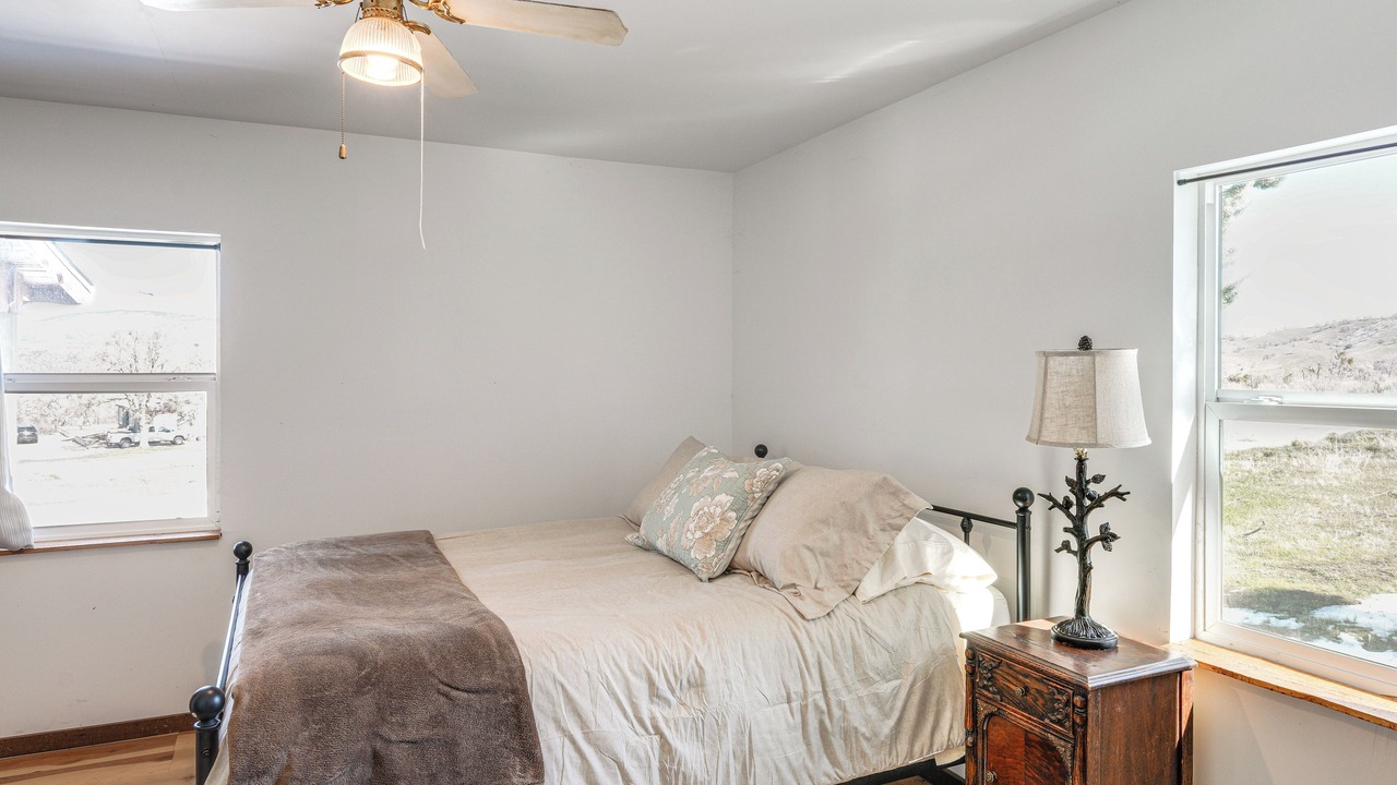 Photo of Bedroom in Tehachapi