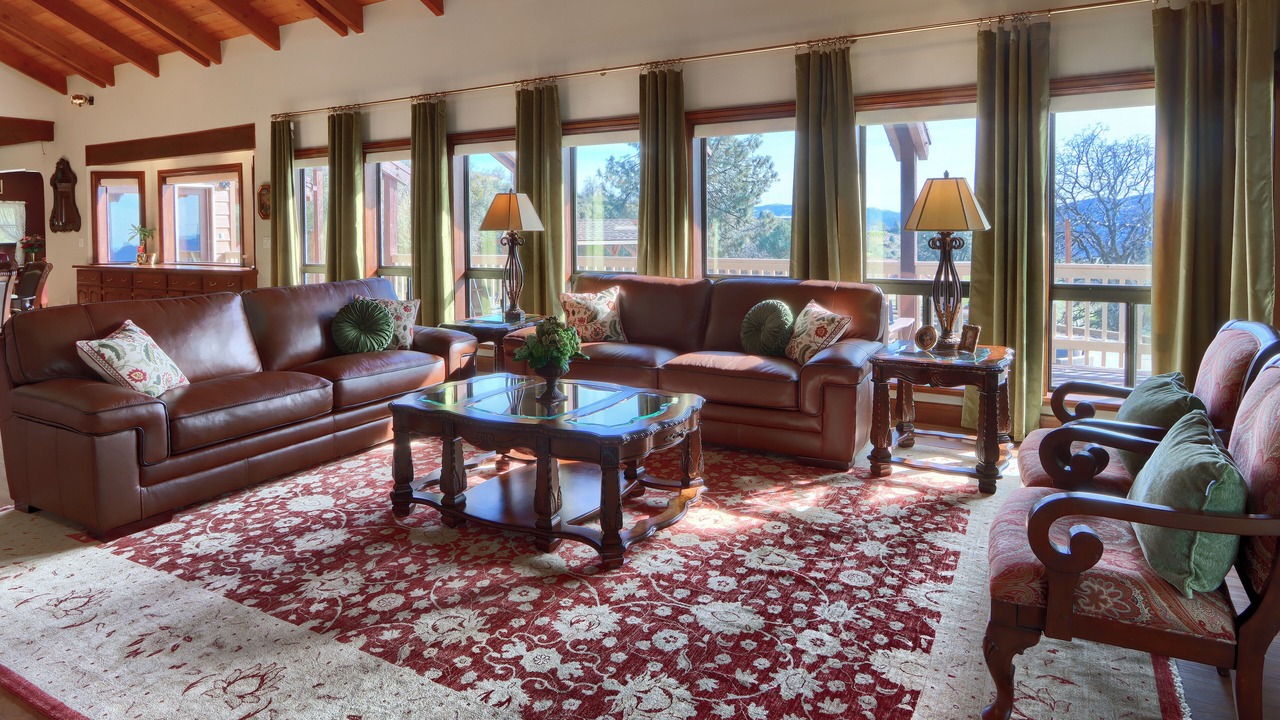 Photo of Livingroom in Oakhurst