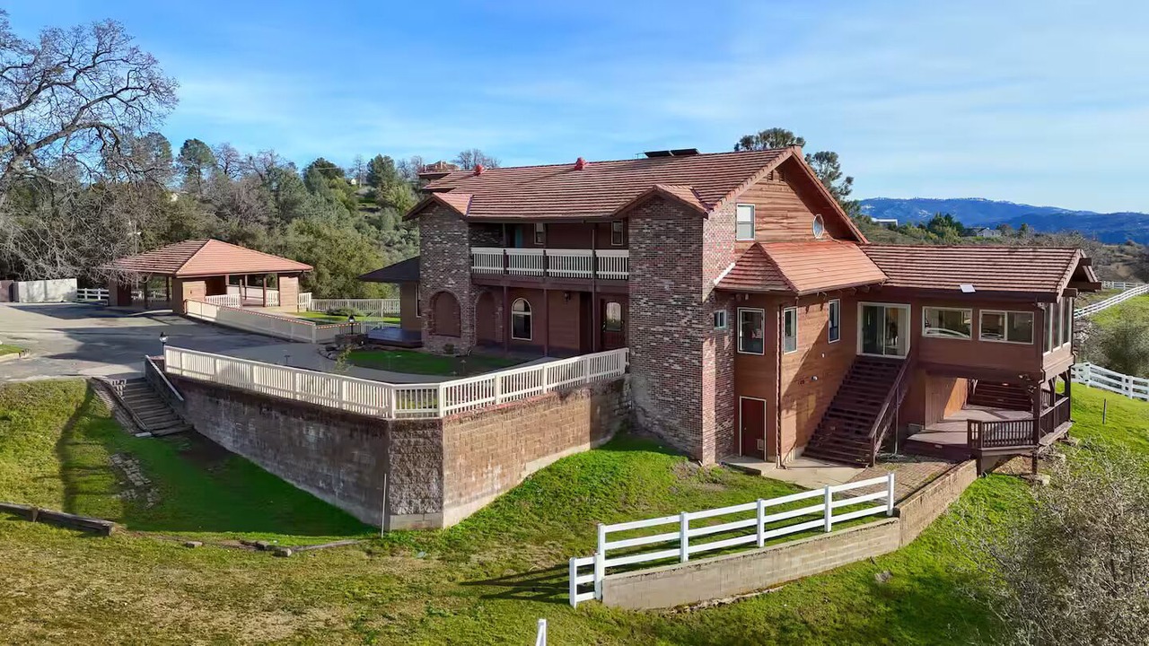 Photo of Outdoor in Oakhurst