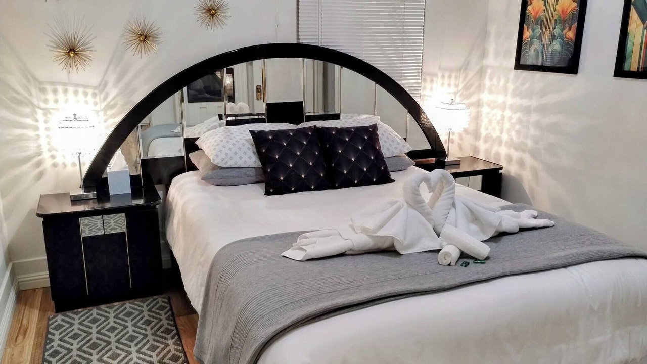 Photo of Bedroom in Midtown