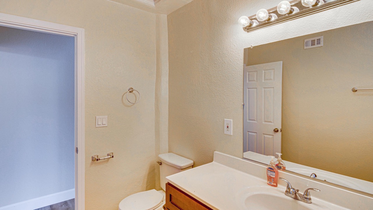Photo of Bathroom in Van Nuys