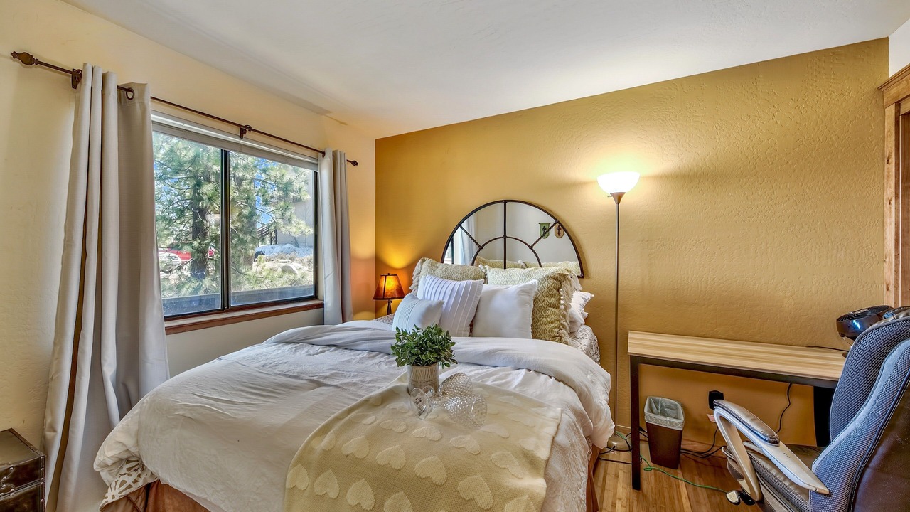 Photo of Bedroom in Tahoe Village