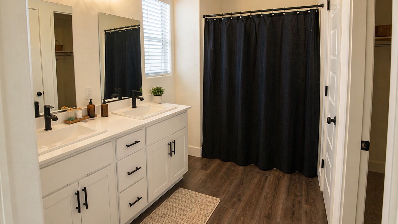 Photo of Bathroom in Merced