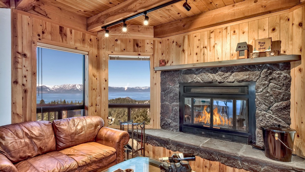 Photo of Livingroom in Tahoe Village