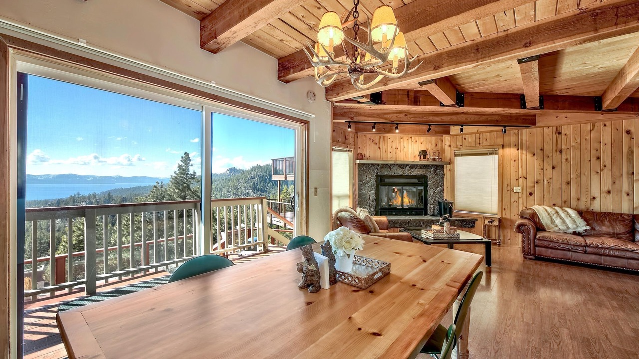 Photo of Livingroom in Tahoe Village