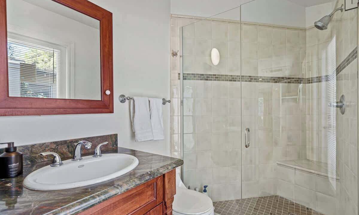 Photo of Bathroom in Tarzana