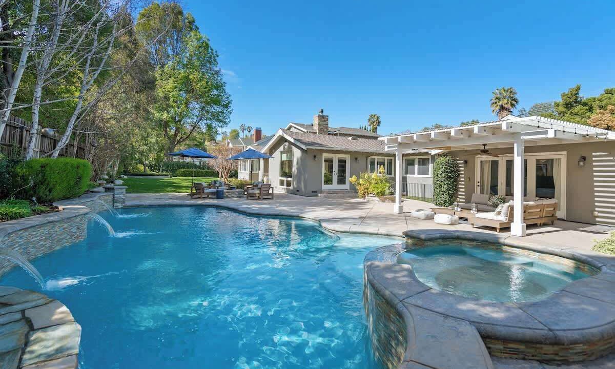Photo of Outdoor in Tarzana