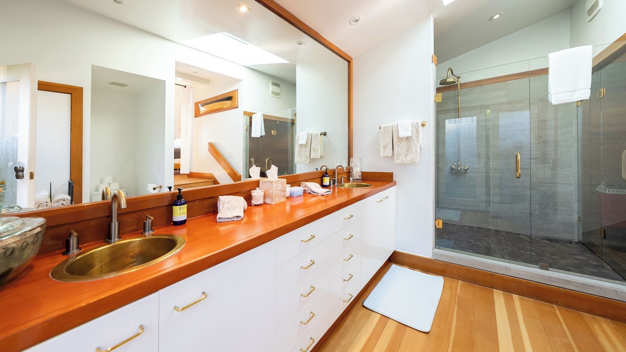 Photo of Bathroom in Stinson Beach