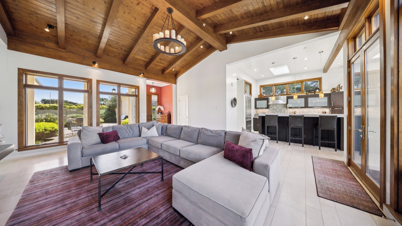 Photo of Livingroom in Stinson Beach