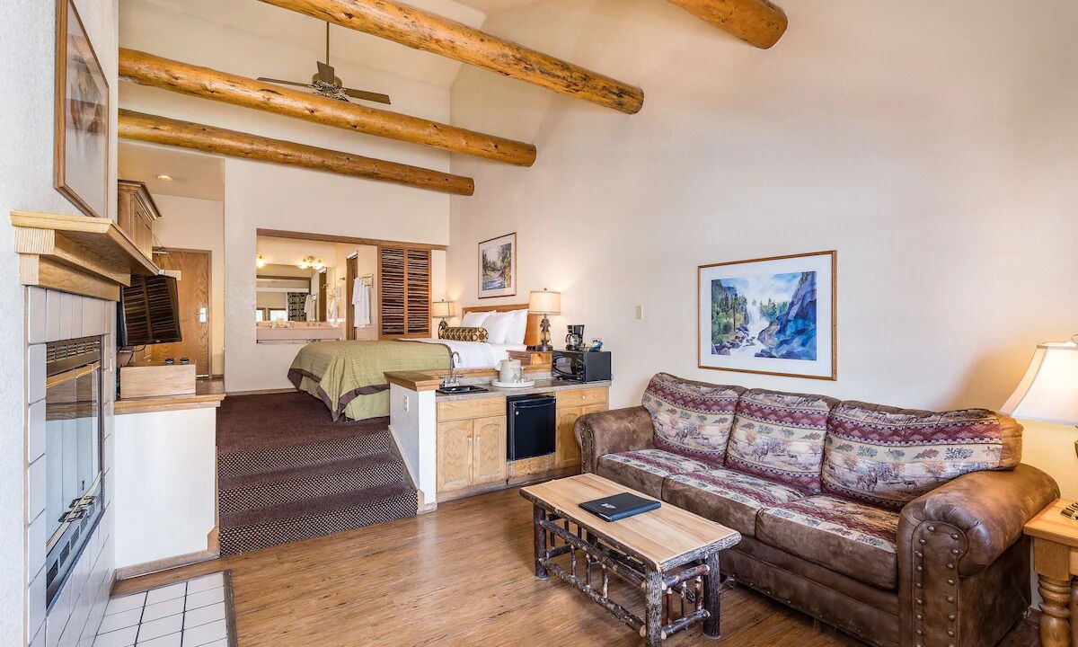 Photo of Livingroom in Bass Lake