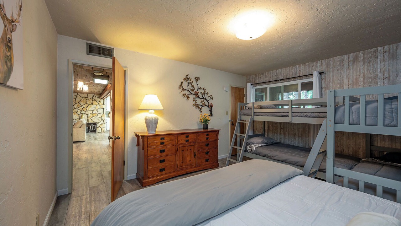 Photo of Bedroom in Springville