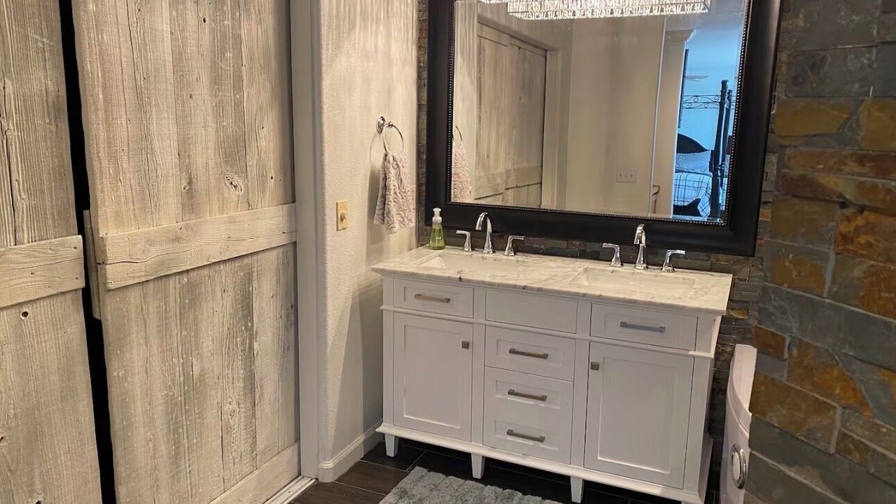 Photo of Bathroom in Tulare