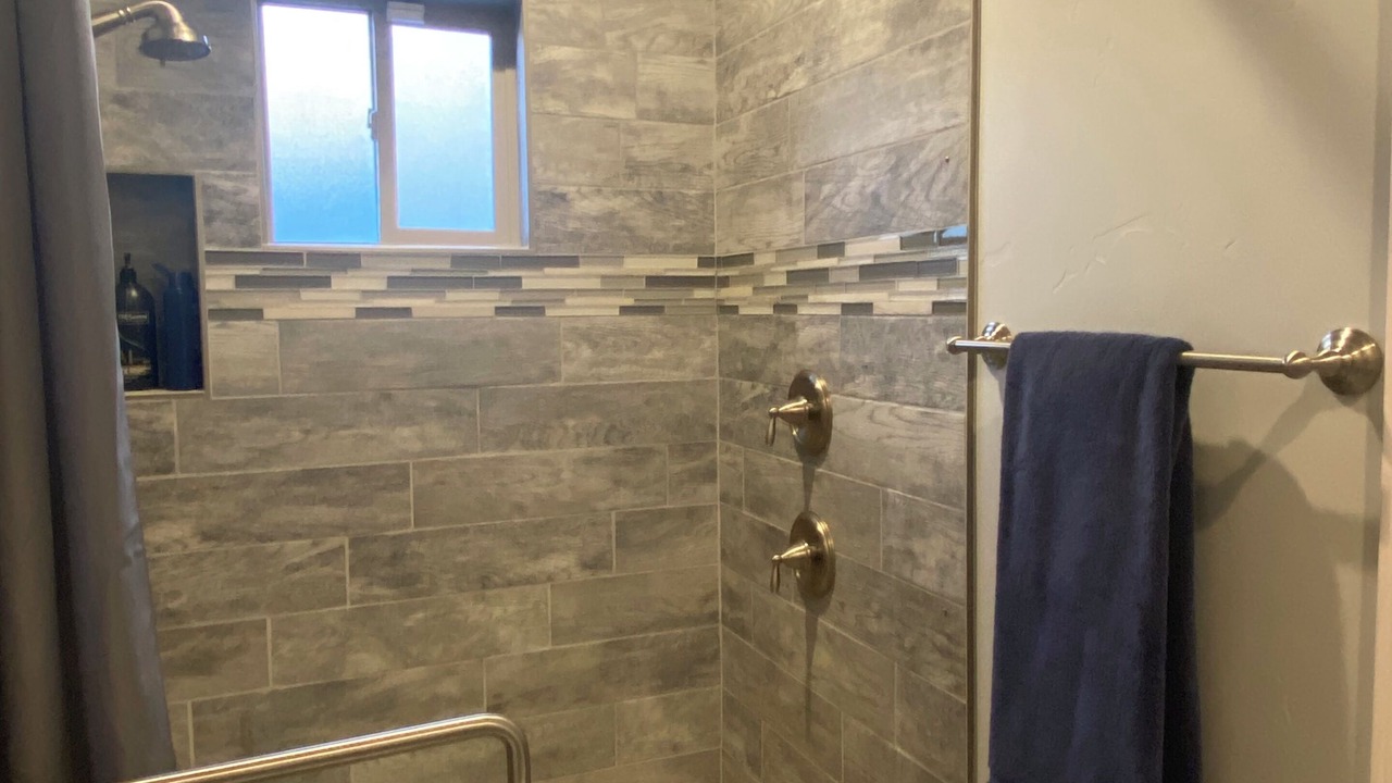 Photo of Bathroom in Sunridge Estates
