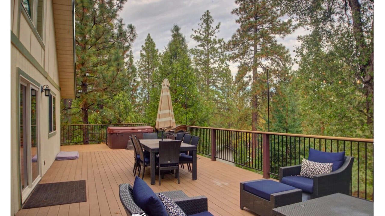 Photo of Outdoor in Groveland