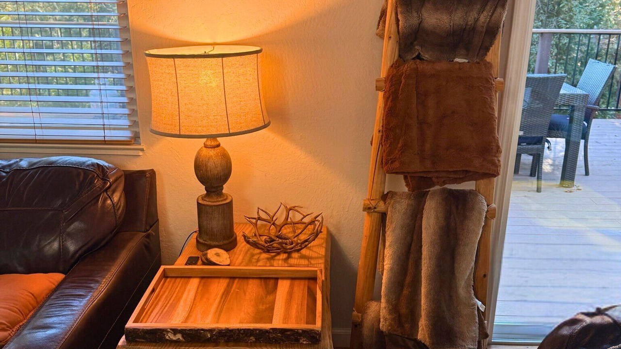 Photo of Livingroom in Groveland