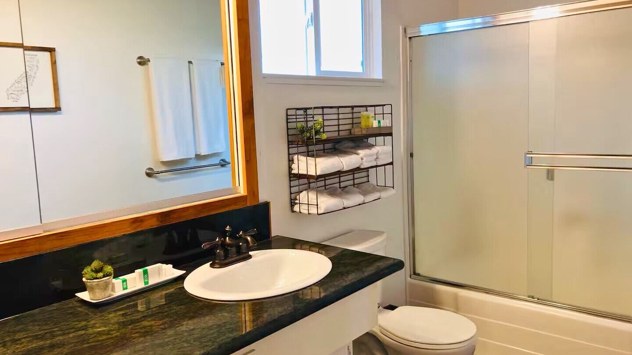 Photo of Bathroom in Groveland