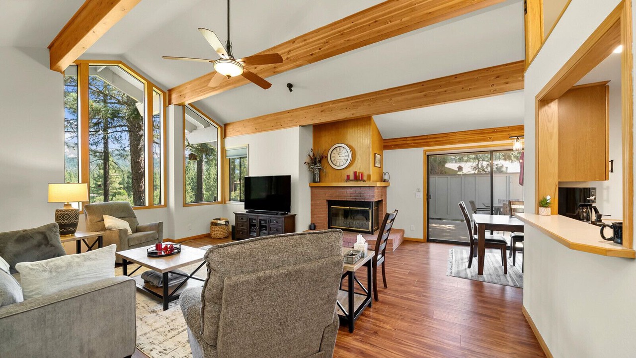 Photo of Livingroom in Graeagle