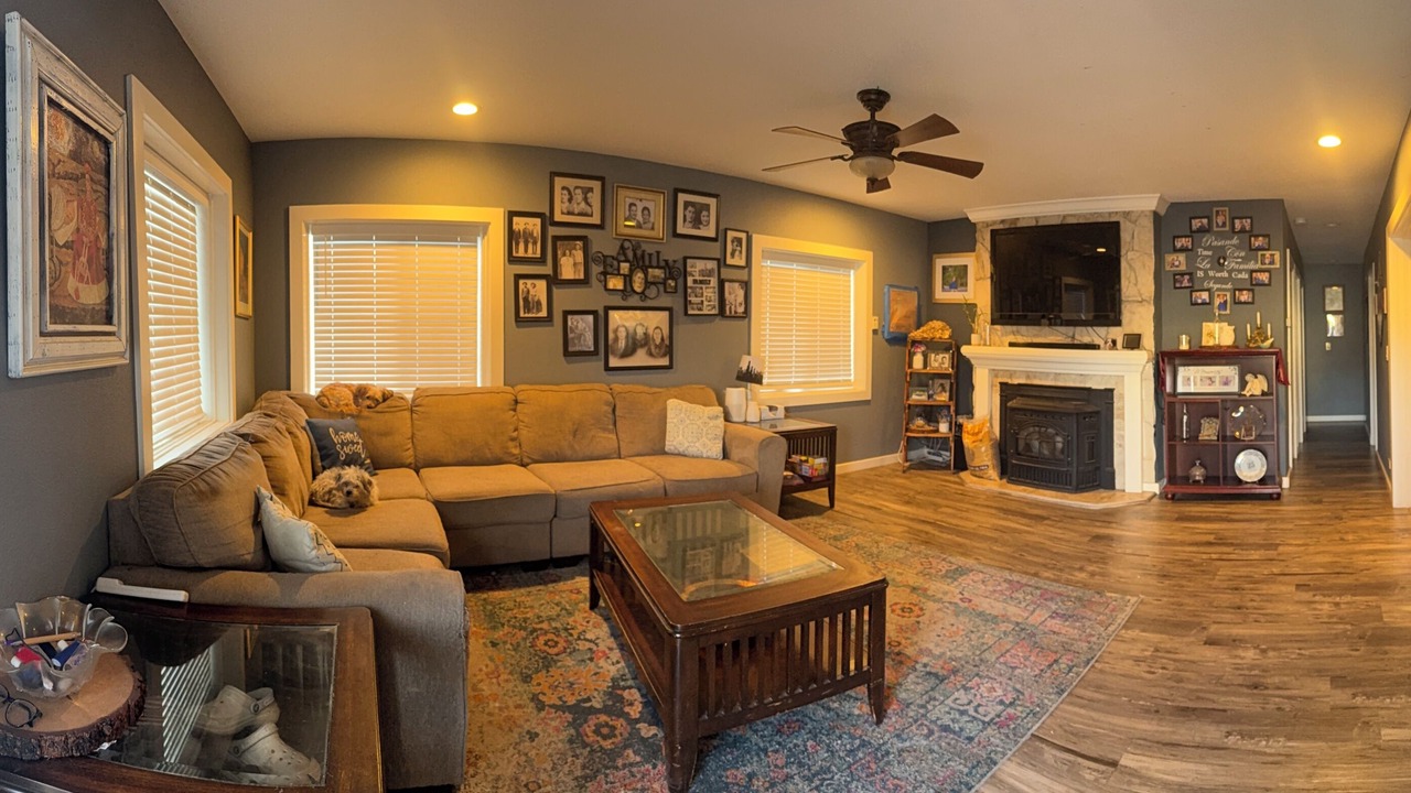 Photo of Livingroom in Bishop