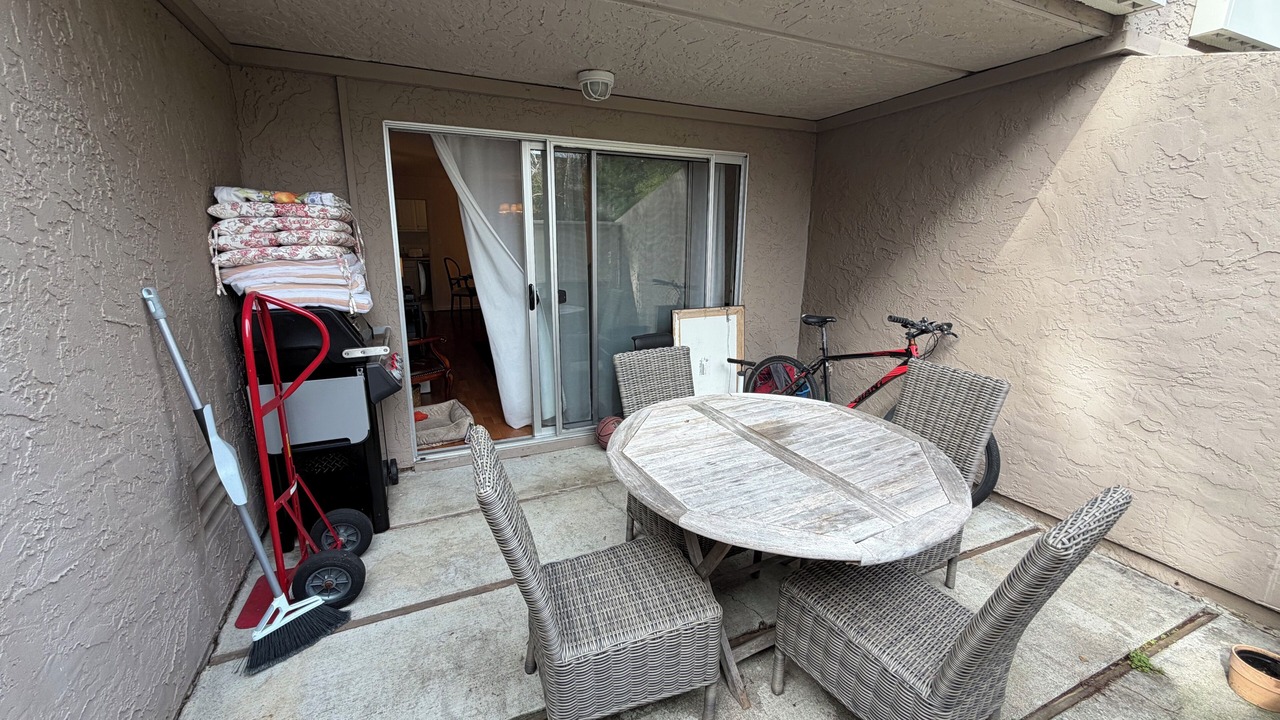 Photo of Outdoor in Sharon Heights
