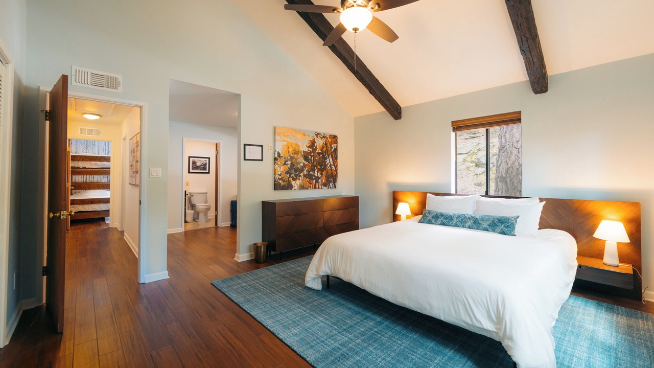 Photo of Bedroom in Yosemite National Park