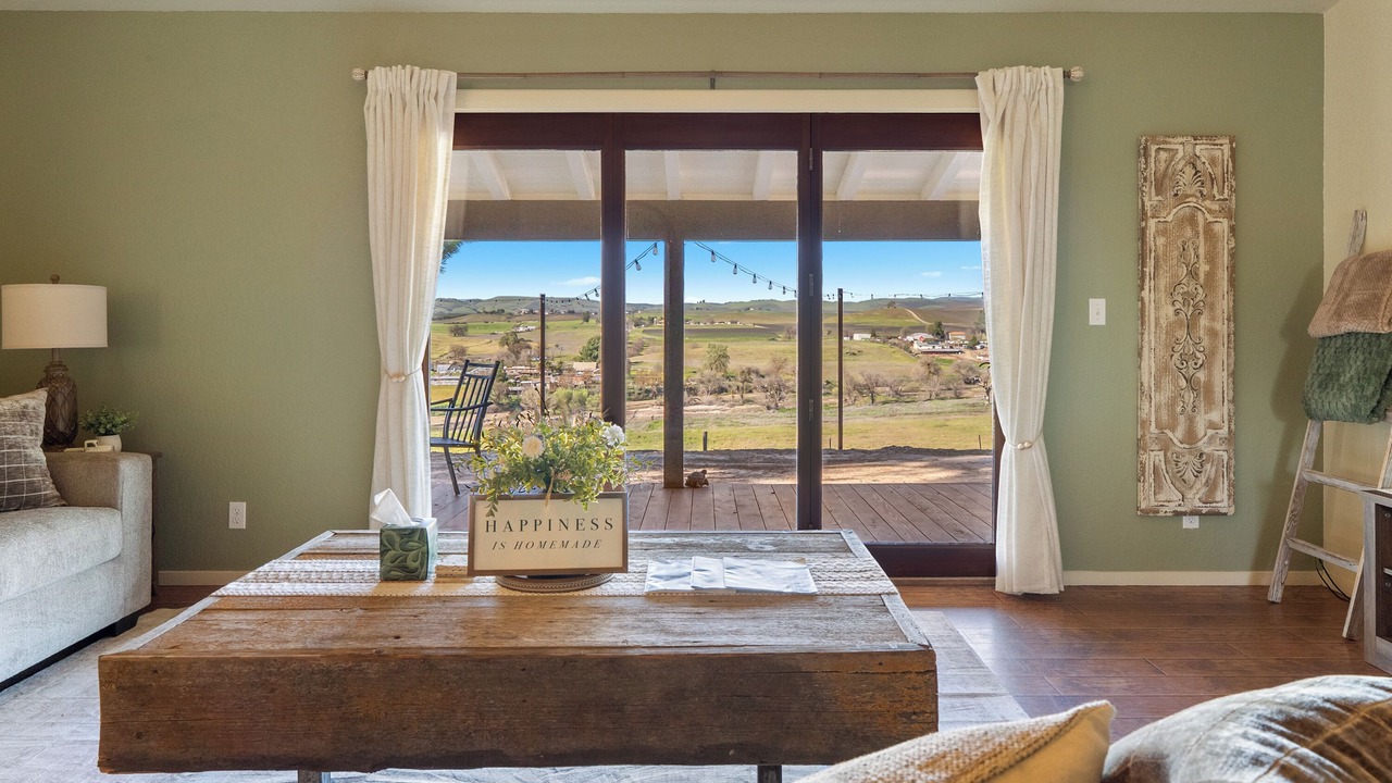 Photo of Livingroom in Paso Robles