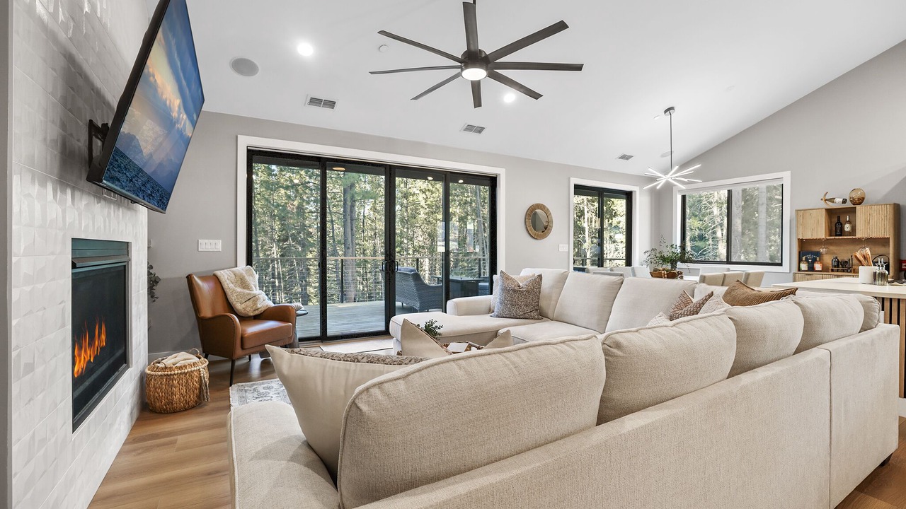 Photo of Livingroom in Tahoe Paradise