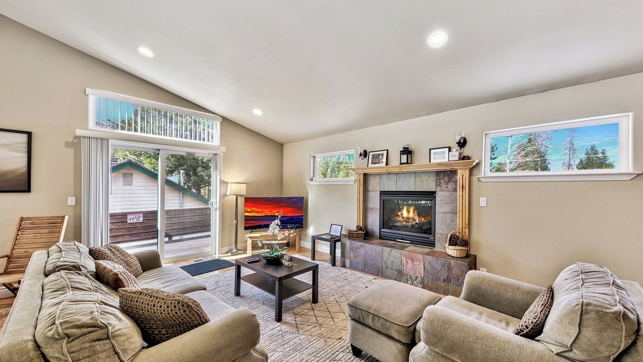 Photo of Livingroom in Tahoe Paradise