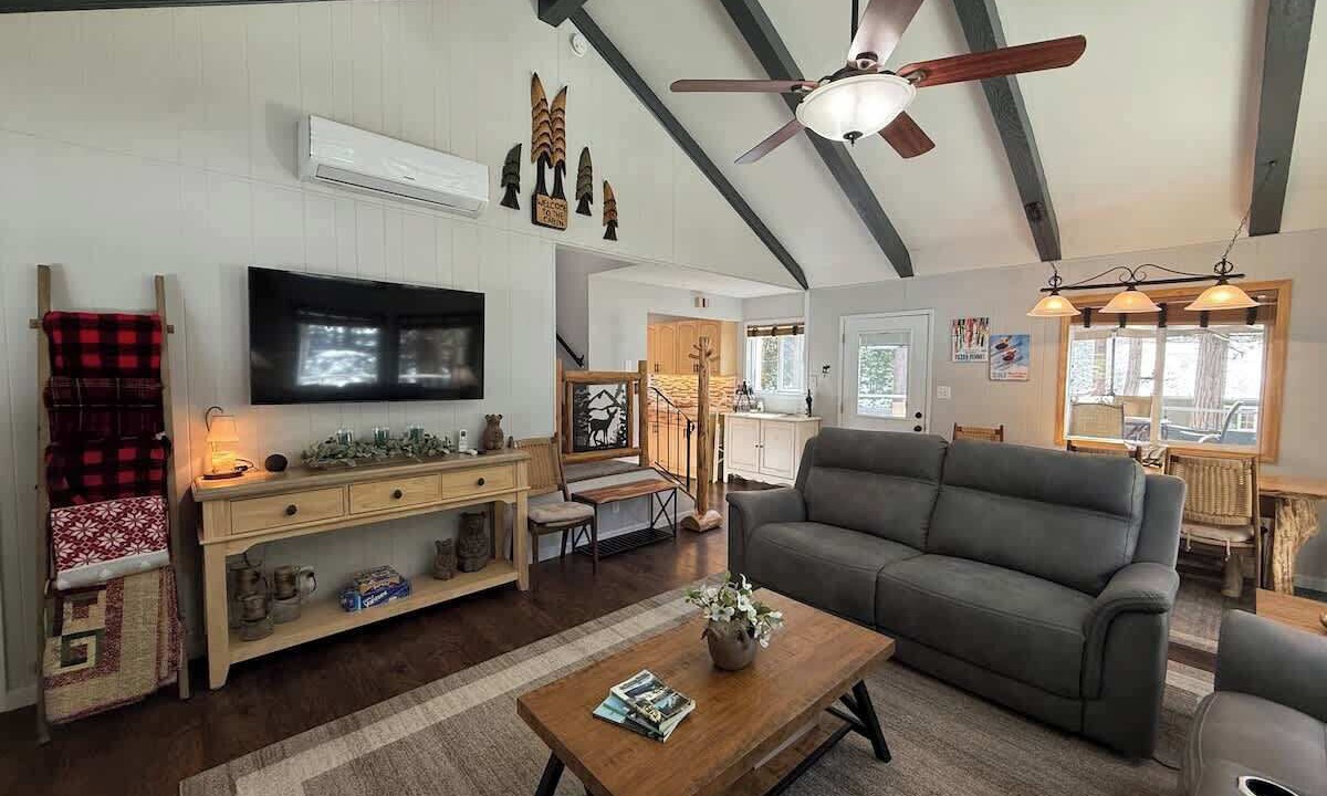 Photo of Livingroom in Sierra Cedars