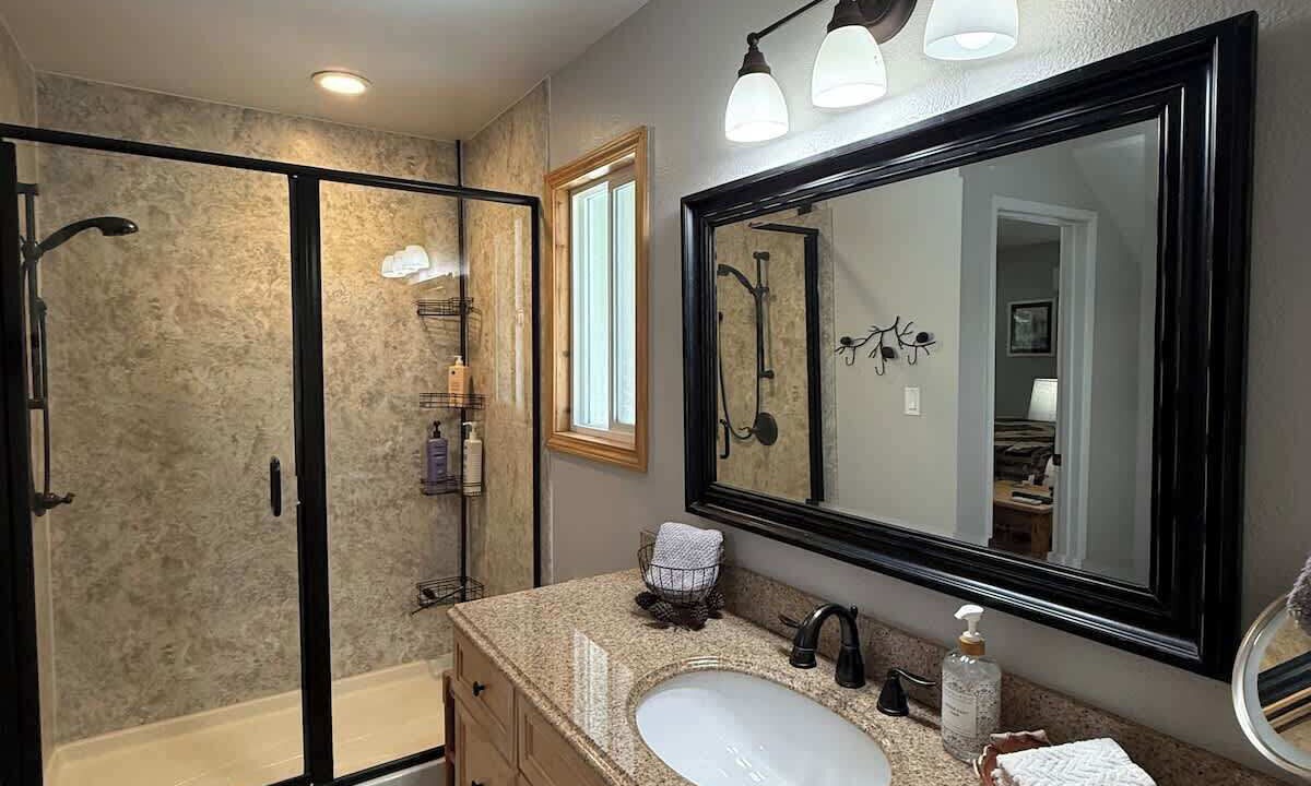 Photo of Bathroom in Sierra Cedars