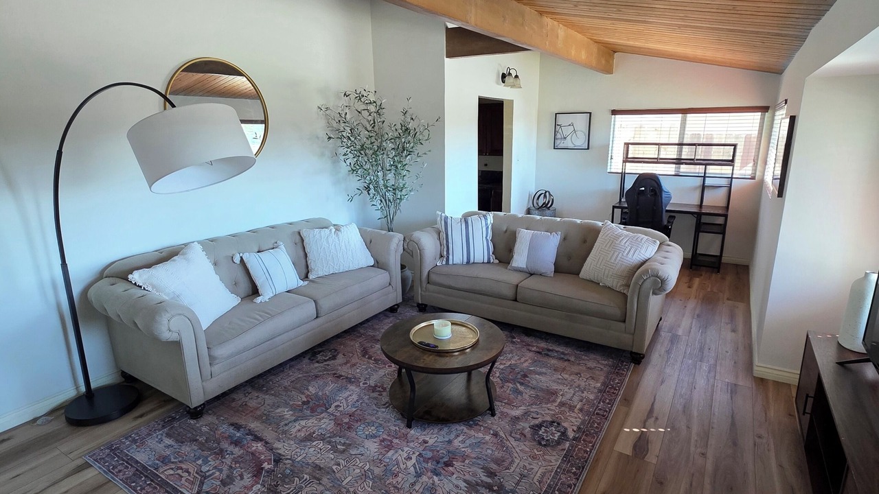 Photo of Livingroom in Bakersfield